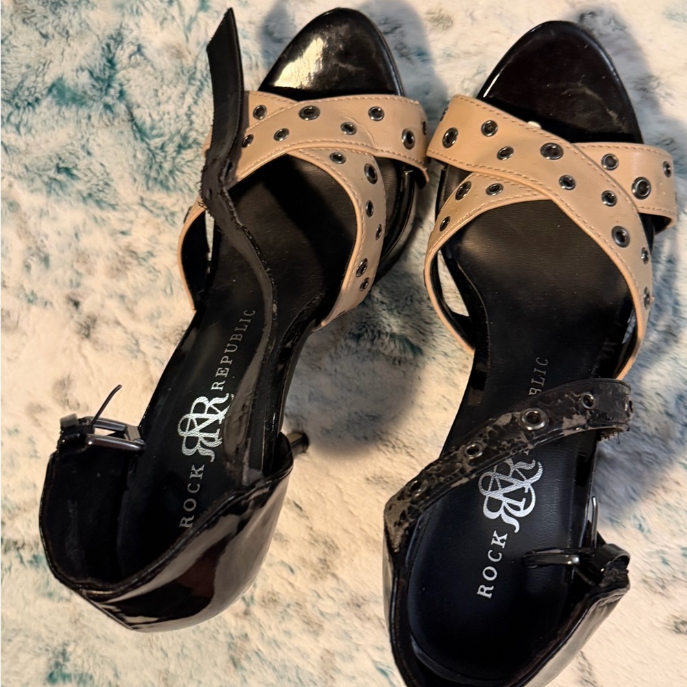 Rock & Republic Black Patent and Beige Studded Heels